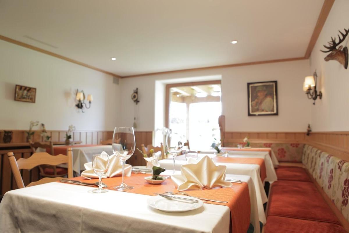 Schwarzwald Lodge Inselklause Schönwalde Buitenkant foto